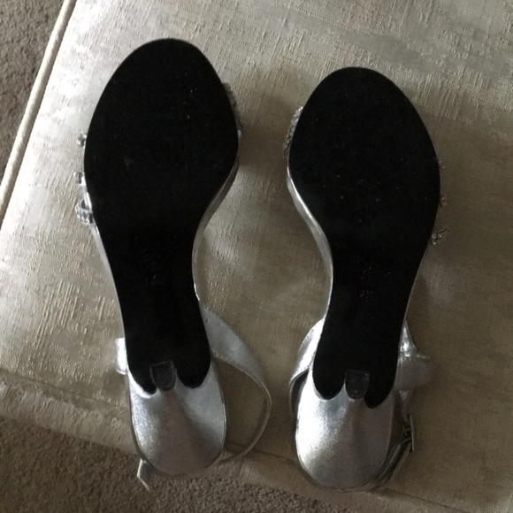 Caparros Bethany silver metallic crystal heel - Picture 5 of 6